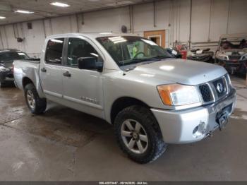  Salvage Nissan Titan