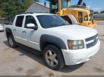  Salvage Chevrolet Avalanche 1500