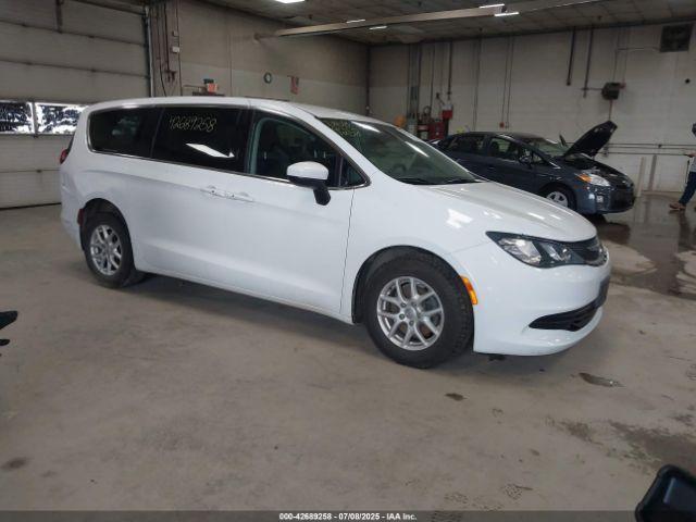  Salvage Chrysler Pacifica