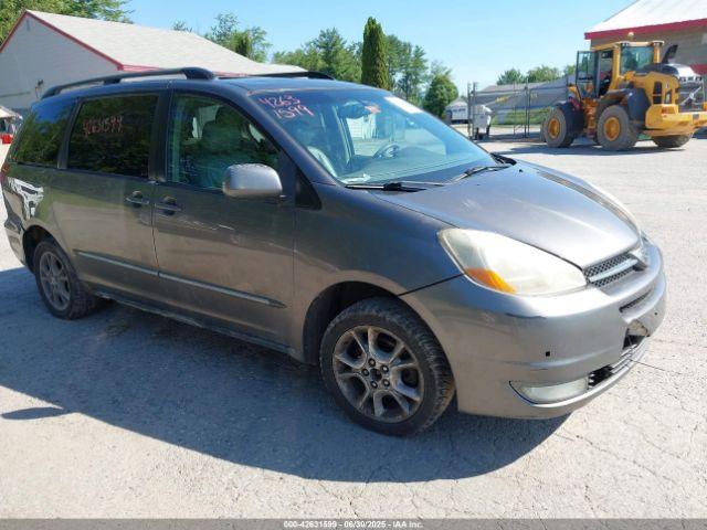  Salvage Toyota Sienna