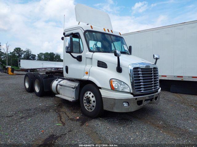  Salvage Freightliner Cascadia 113