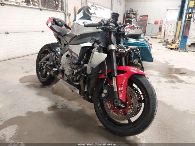  Salvage Yamaha Yzfr1s