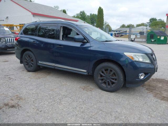  Salvage Nissan Pathfinder