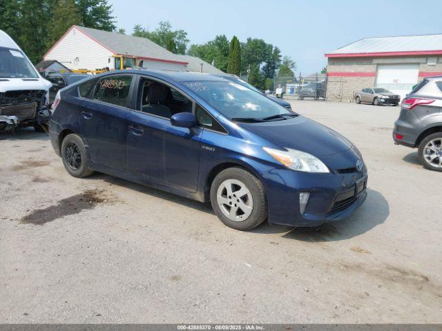  Salvage Toyota Prius