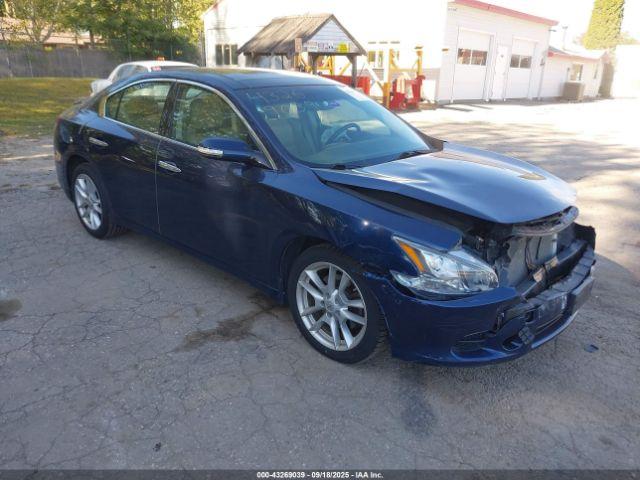  Salvage Nissan Maxima