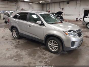  Salvage Kia Sorento