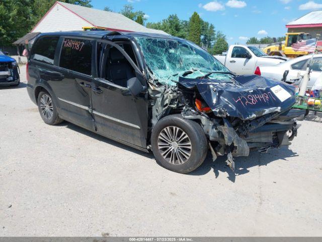  Salvage Chrysler Town & Country