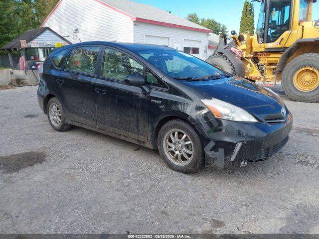  Salvage Toyota Prius v