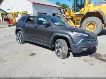  Salvage Jeep Cherokee