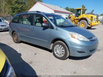  Salvage Toyota Sienna