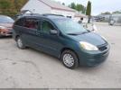 Toyota Sienna Le Image 1