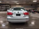 Volkswagen Jetta 2.0l S Image 16