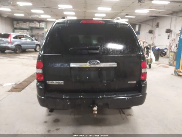 Ford Explorer Limited Image 14