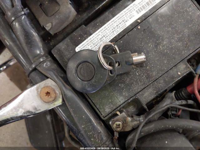 Harley-Davidson Flhtcui Image 5