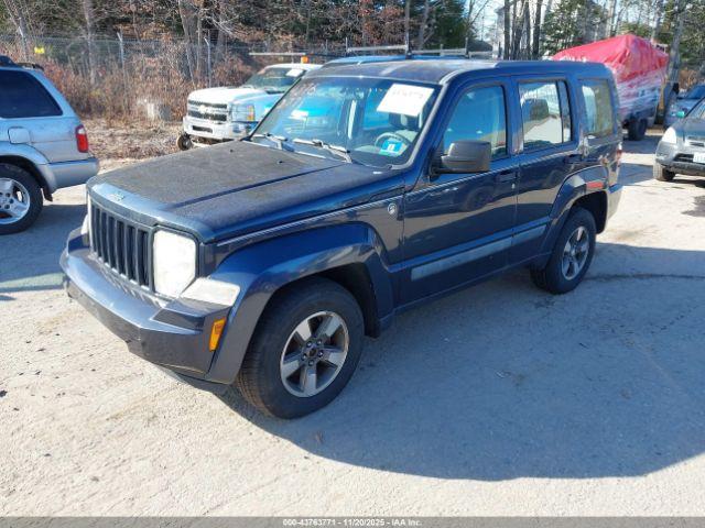 Jeep Liberty Sport Image 2