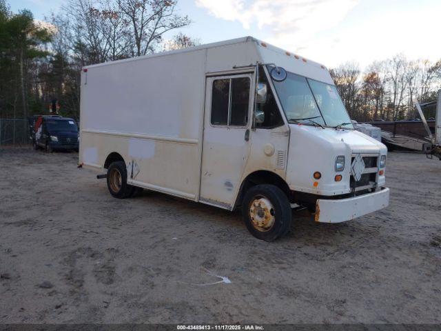  Salvage Freightliner Chassis