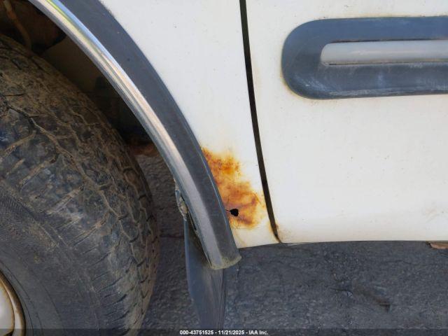 Toyota Tundra Sr5 V8 Image 10