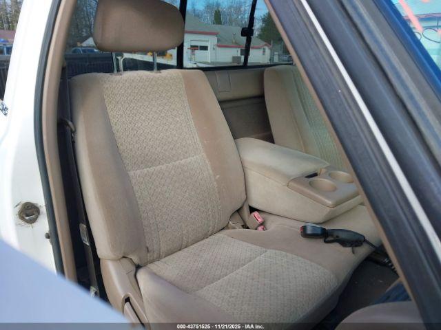 Toyota Tundra Sr5 V8 Image 6