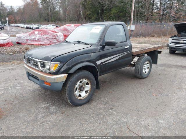 Toyota Tacoma Image 3