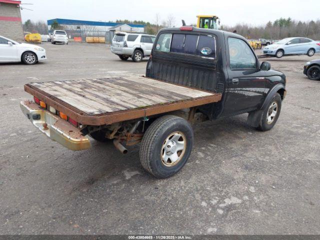 Toyota Tacoma Image 8