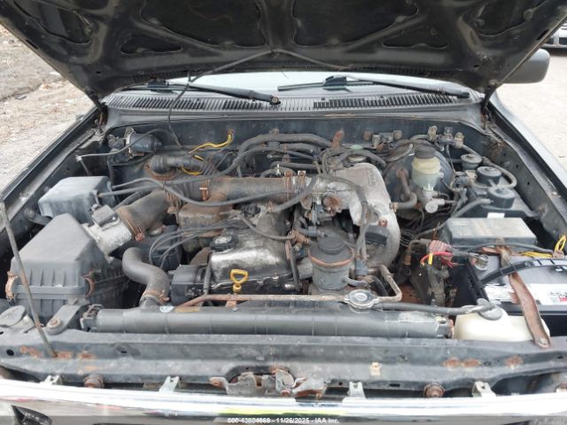 Toyota Tacoma Image 9