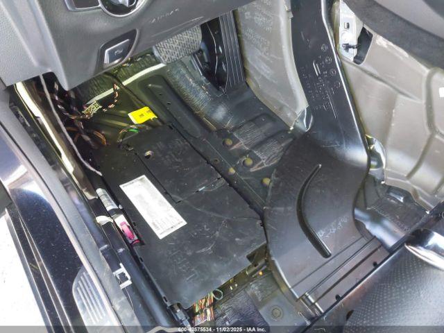 Mercedes-Benz E-Class 4matic Image 10