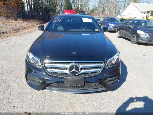 Mercedes-Benz E-Class 4matic Image 14