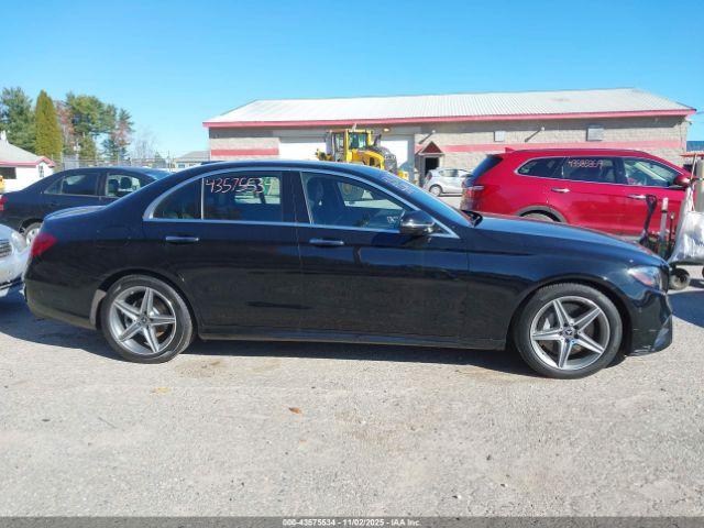 Mercedes-Benz E-Class 4matic Image 11