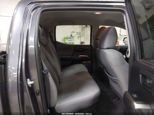 Toyota Tacoma Sr5 V6 Image 7