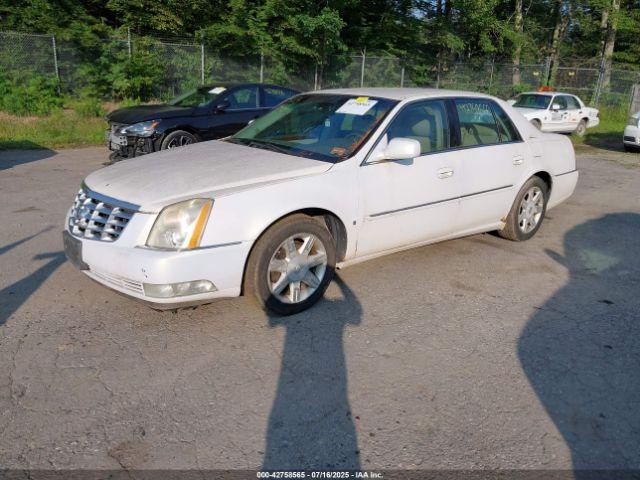 Cadillac DTS Standard Image 2