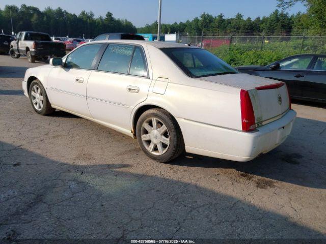 Cadillac DTS Standard Image 3