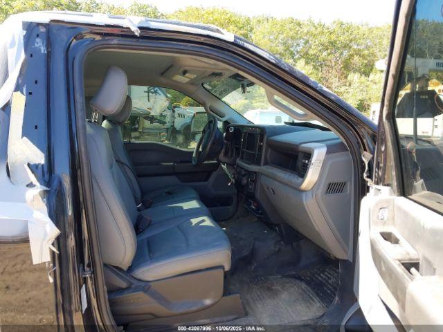 Ford F-350 Xl Image 8