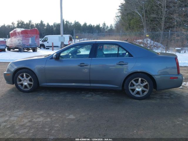 Cadillac STS V8 Image 14