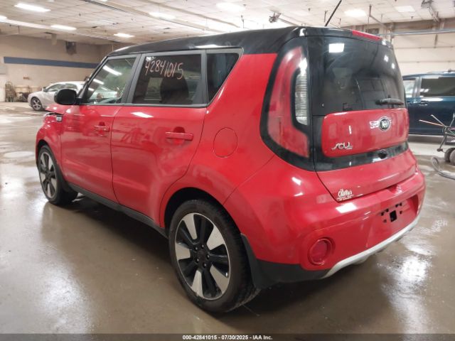 Kia Soul + Image 11