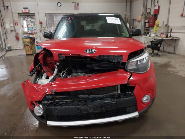 Kia Soul + Image 16