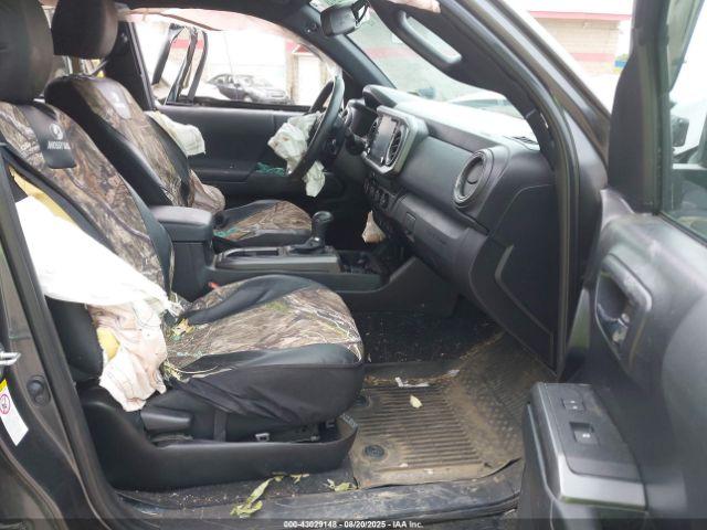 Toyota Tacoma Trd Off-road Image 9