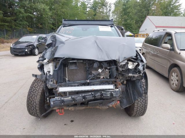 Toyota Tacoma Trd Off-road Image 14