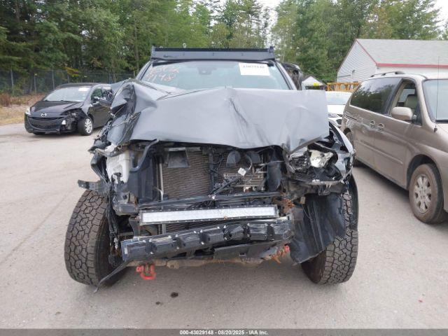 Toyota Tacoma Trd Off-road Image 14