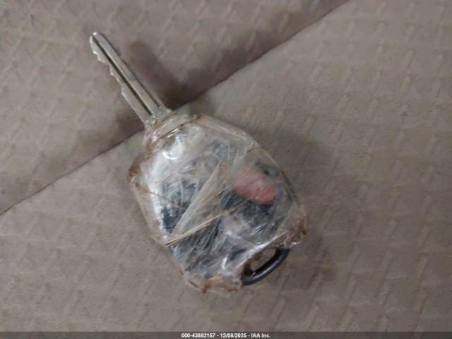 Toyota Camry Le Image 2