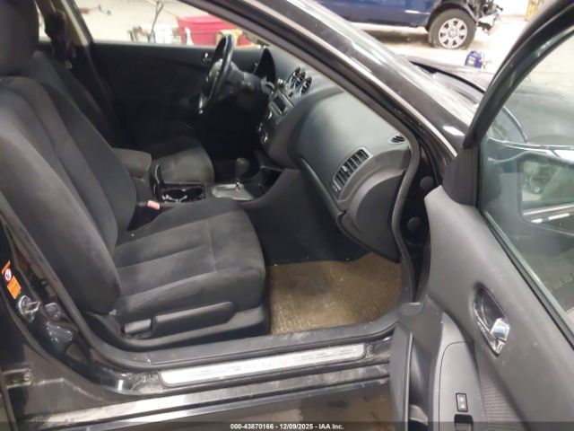 Nissan Altima 2.5 S Image 6