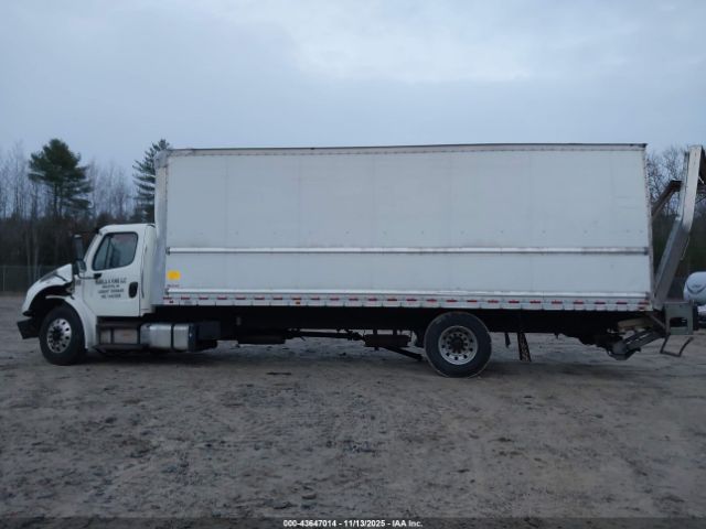 Freightliner M2 106 Medium Duty Image 4