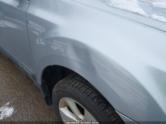 Subaru Outback 2.5i Premium Image 16