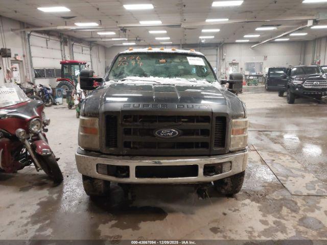 Ford F-250 Image 8