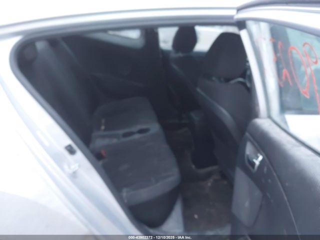 Hyundai VELOSTER Image 8