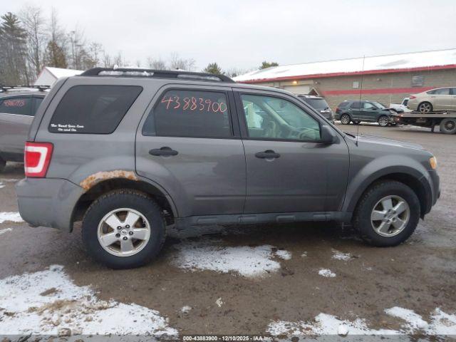 Ford Escape Xlt Image 4