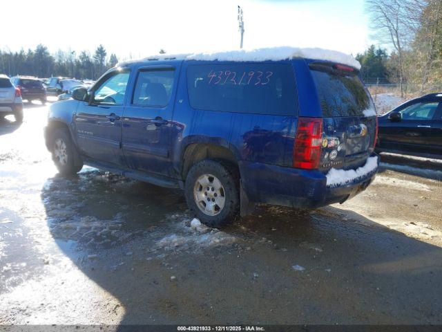 Chevrolet Suburban 1500 Lt Image 2