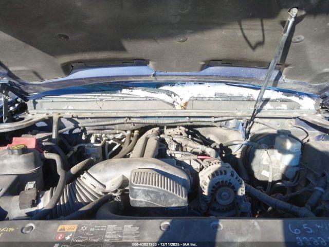 Chevrolet Suburban 1500 Lt Image 8