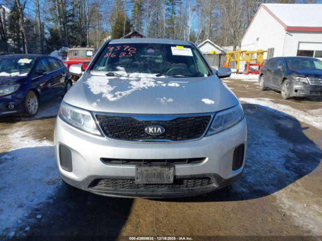 Kia Sorento Lx Image 12