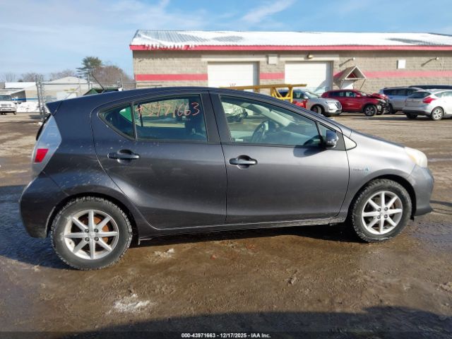 Toyota Prius c Three Image 14