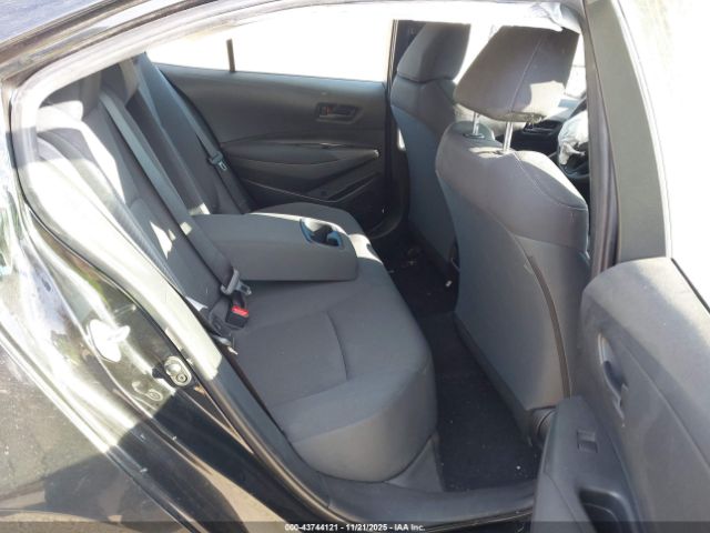 Toyota Corolla Le Image 3